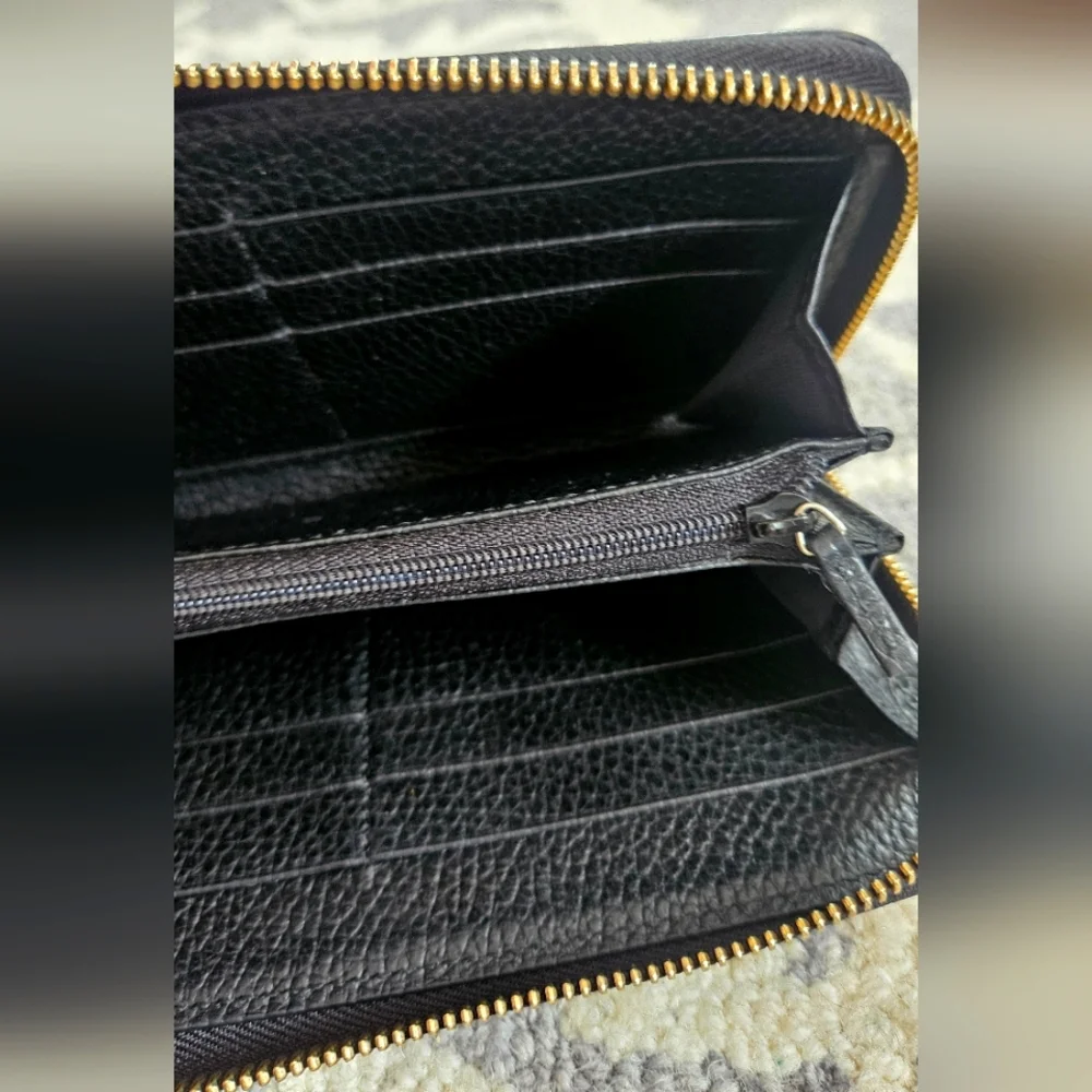 EUC Gucci Black Grained Leather Zip-Around Long Wallet - Picture 6 of 10